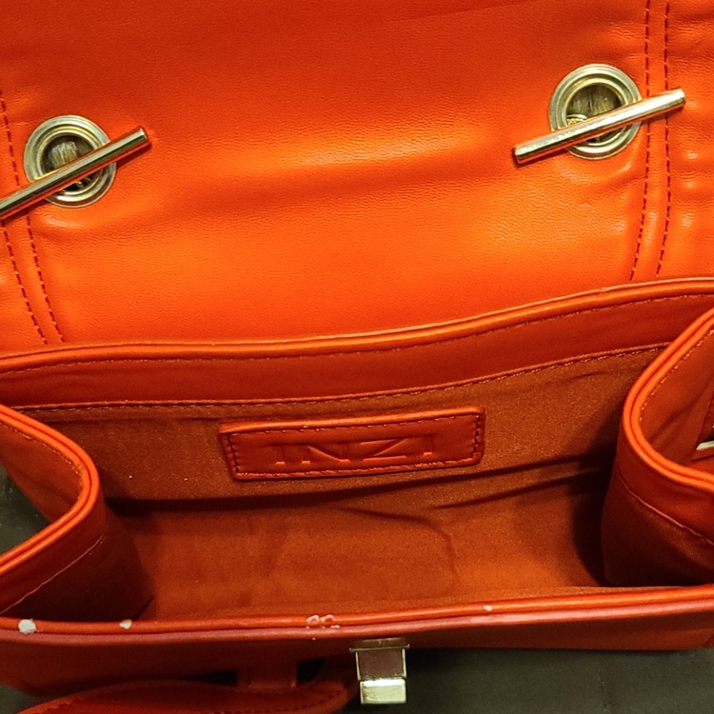 Handbag - Picture 6 of 6